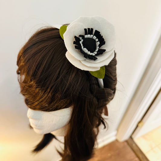 Headband: white poppy