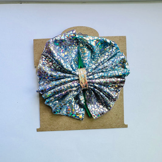 Large Bow. Lip: Stained Glass Pinwheel